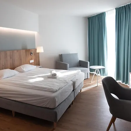 Spark By Hilton Pobierowo