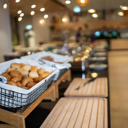 Resort Spark By Hilton