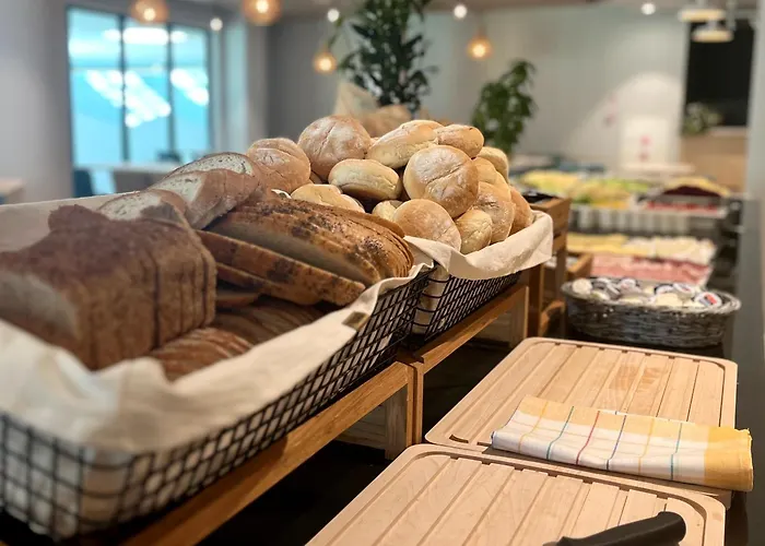 Spark By Hilton Resort 3*